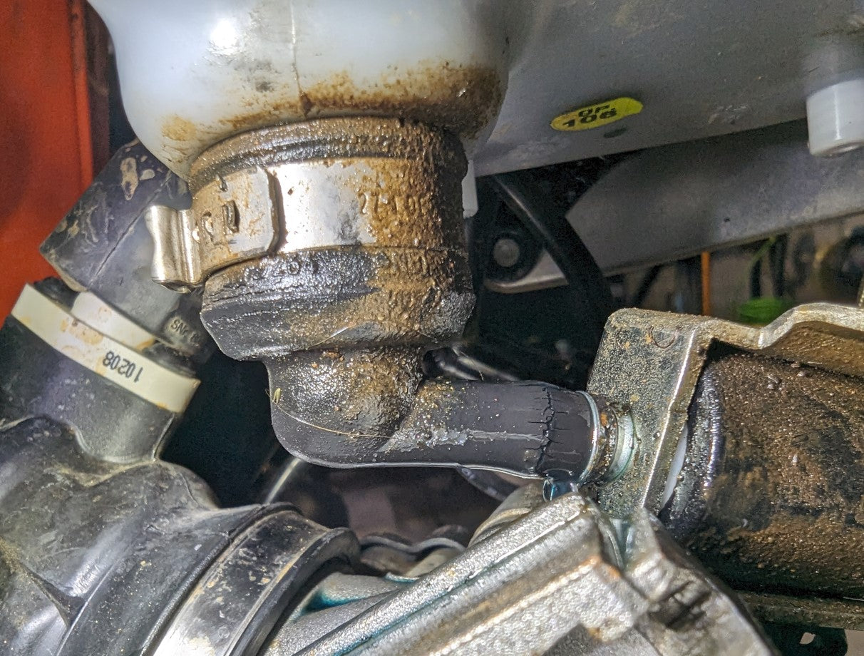KTM Husqvarna Gas Gas Oil Tank Angle Hose Upgrade Kit